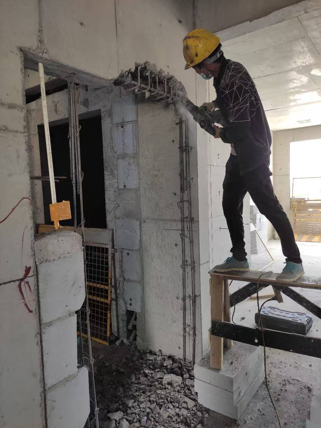 双鸭山旧房改造房屋如何加固